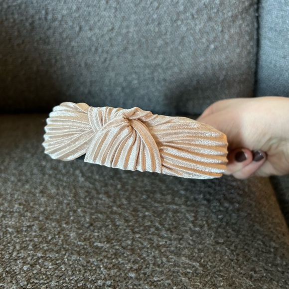 Pleated Satin Silk Headband in Champagne - Etsy - Picture 2 of 4